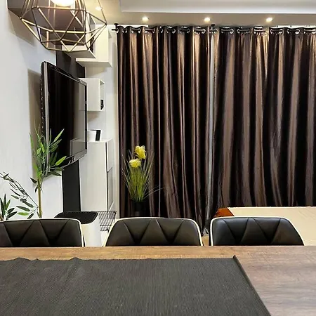 Beautiful Studio In The Heart Of Lägenhet